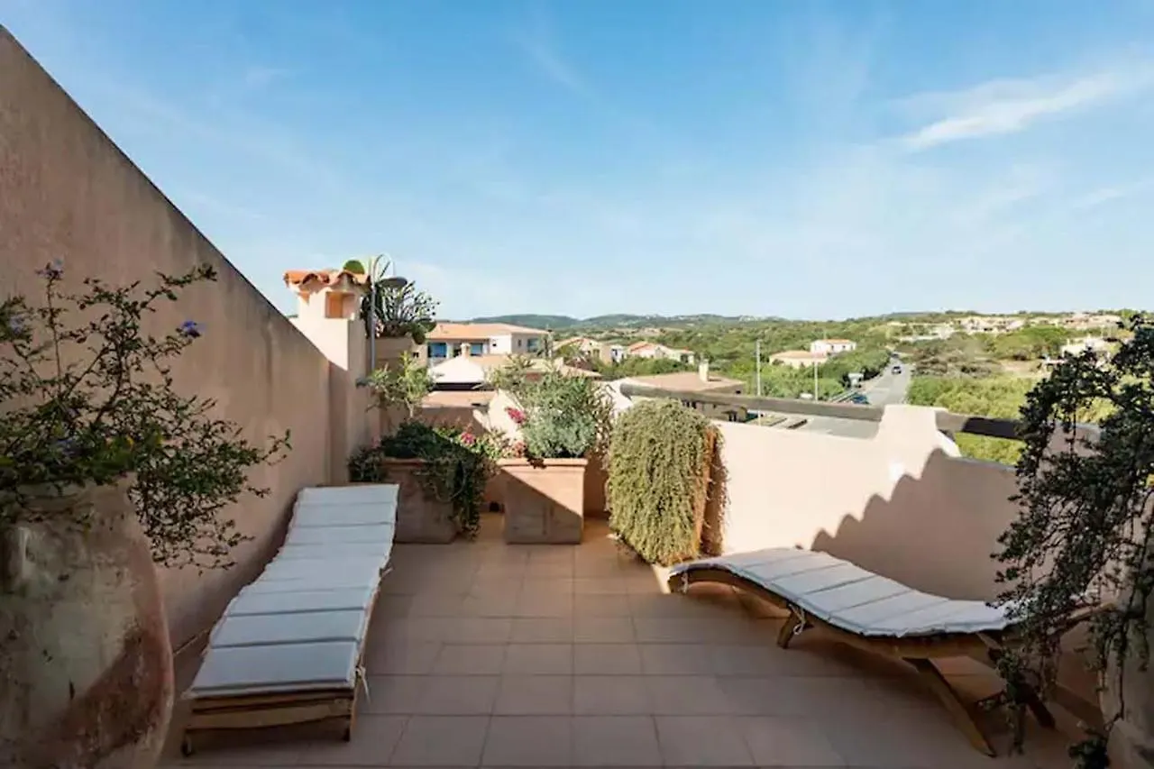 Romantico Appartamento Vista Mare Porto Pozzo 0*,  Italia